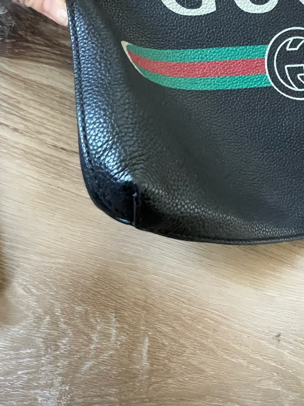 GUCCI Black Pebbled CalfskinLeather Logo Wrist Strap Pouch UNISEX - Picture 7 of 14